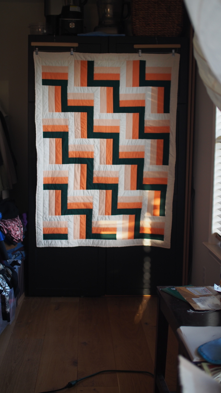 Like NEW Beautiful Fall Handmade, Handstitched, Log Cabin Lap Quilt - Picture 11 of 11